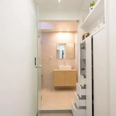 Onar Elegant Beachside 아파트 *